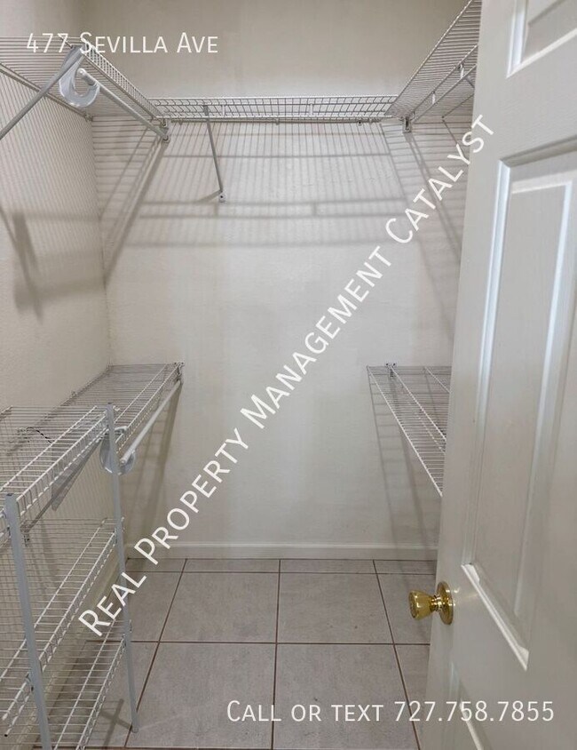 Building Photo - 477 Sevilla Ave