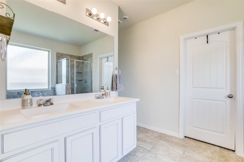 Building Photo - 4354 Umber Shadow Dr