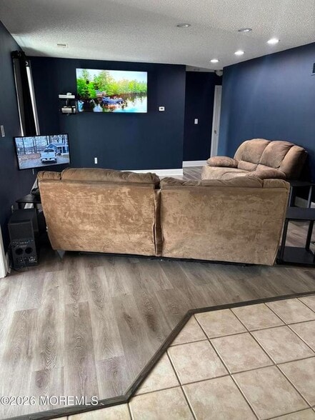 Building Photo - 14-1 Providence Ct