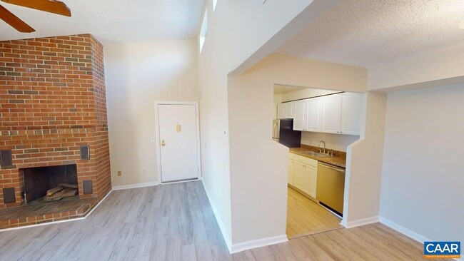 Building Photo - 111 Turtle Creek Rd