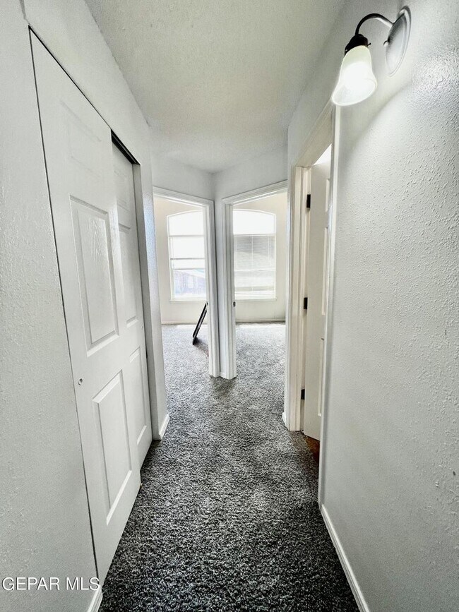 Building Photo - 12701 Francisco Paz Dr