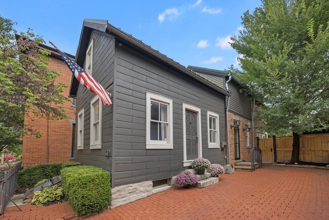 Building Photo - 610 City Park Ave