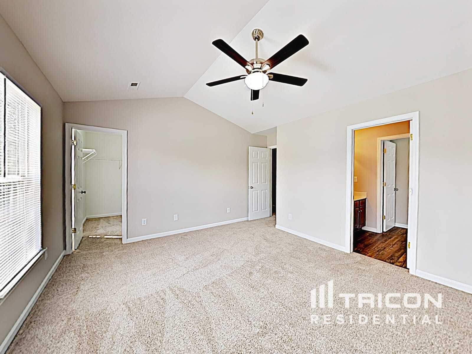 Building Photo - 8716 Rozumny Dr