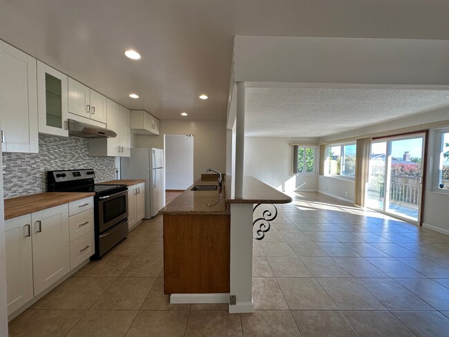 Building Photo - Excellent Millbrae Home