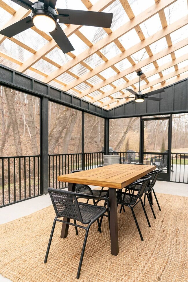 Building Photo - 8442 E McNelly Rd