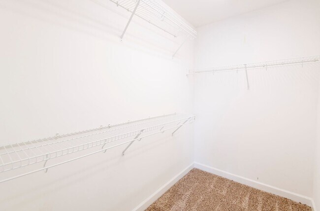 Building Photo - Charming Townhome in the Heart of Wake Forest!