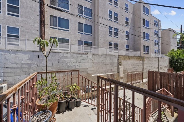 Building Photo - 7142 Ethel Ave
