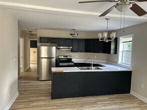 Building Photo - 3021 Appleton Ave