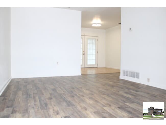 Building Photo - 1009 S 29th St