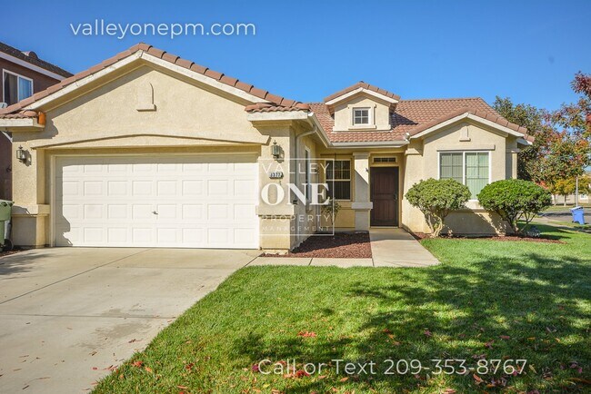 Primary Photo - Well-Maintained Single Story Home in Desir...