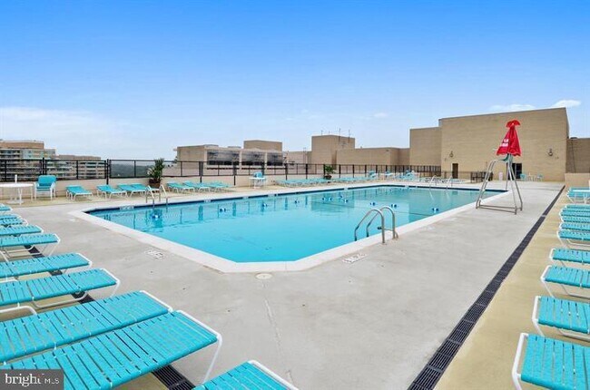 Building Photo - 5500 Friendship Blvd