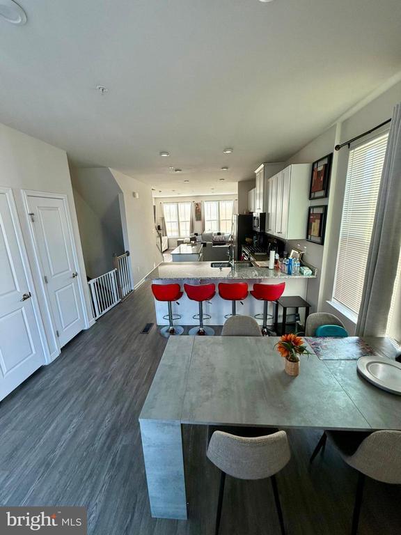 Building Photo - 7515 Mundell Rd