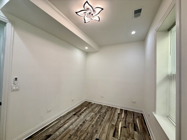 Building Photo - 2109 N Spaulding Ave