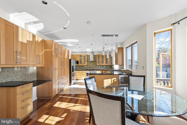 Building Photo - 10009 Sinnott Ct