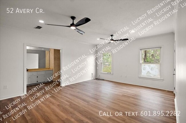 Building Photo - 52 Avery Cir