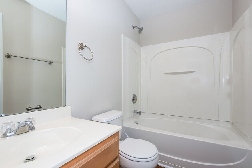 Building Photo - 958 Ramsgate Dr SW