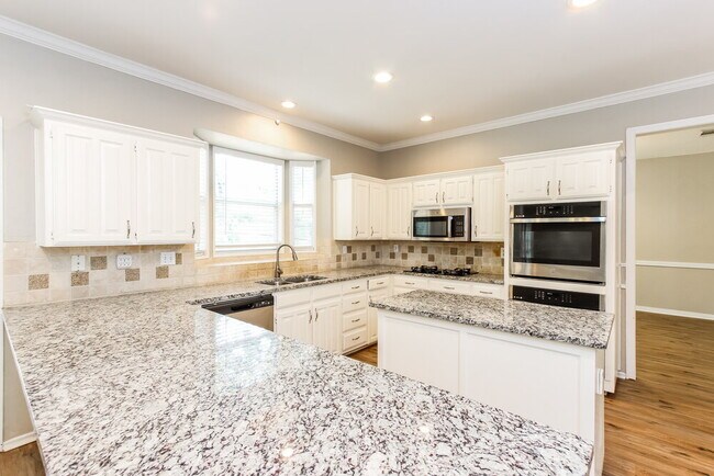 Building Photo - 1804 Sandalwood Ln