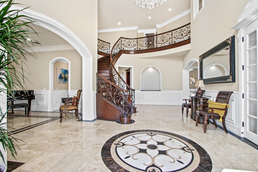 Building Photo - 1117 Encanto Dr