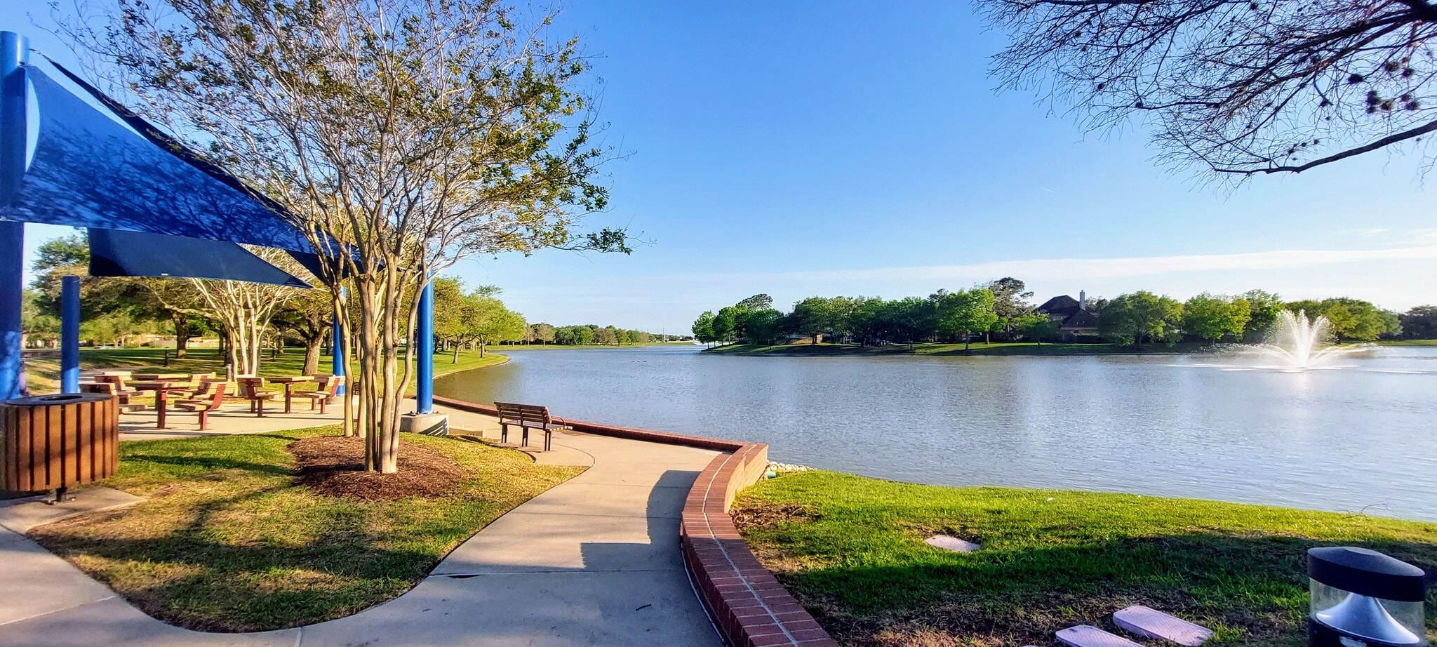 Building Photo - 2922 Double Lake Dr