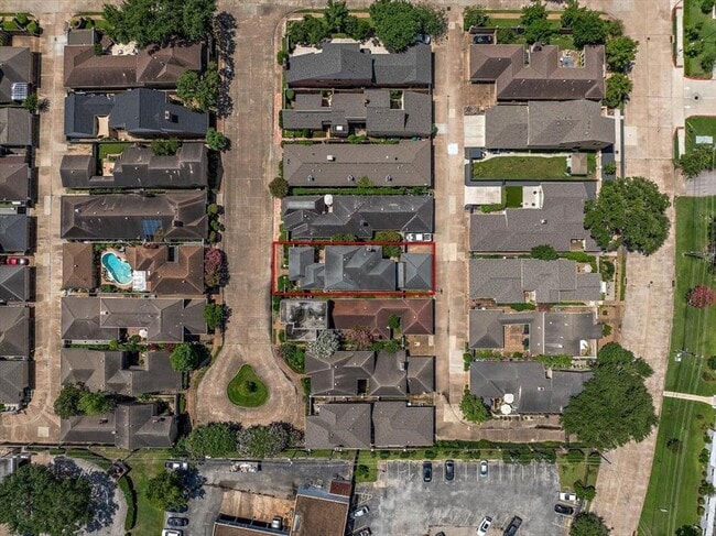 Building Photo - 627 Chadbourne Ct