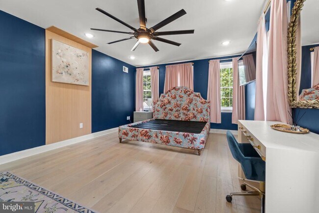 Building Photo - 426 Winona St