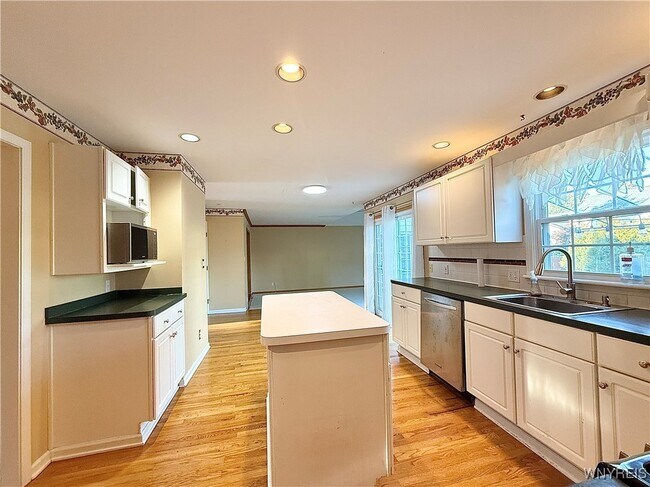 Building Photo - 1 Monta Vista Ct