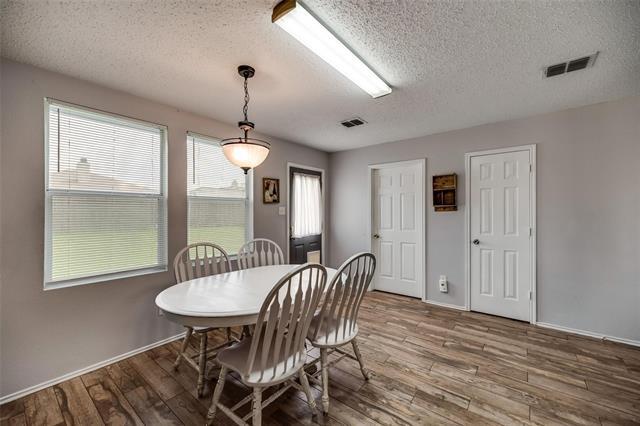 Building Photo - 1720 Creek Bend Ln