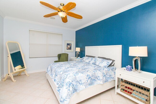 Building Photo - ** 2 PLUS DEN\2 BATH CONDO IN BARBADOS AT ...
