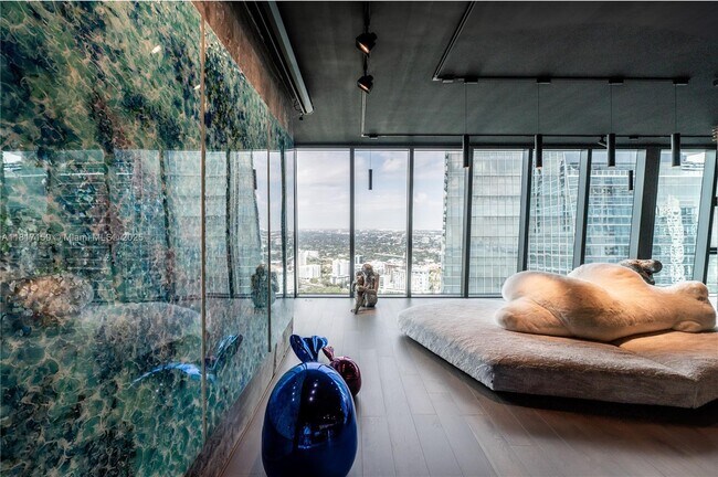 Building Photo - 1451 Brickell Ave