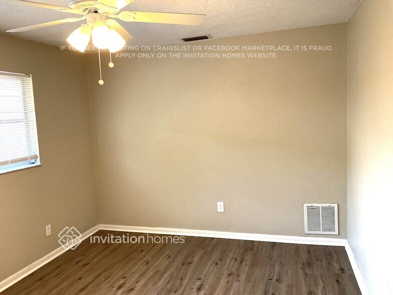 Building Photo - 2989 Kenilwick Dr S