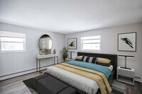 Building Photo - 205 Main