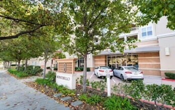 Building Photo - Epic REA - Great 1 BR/1 BA Condo w/Parking...