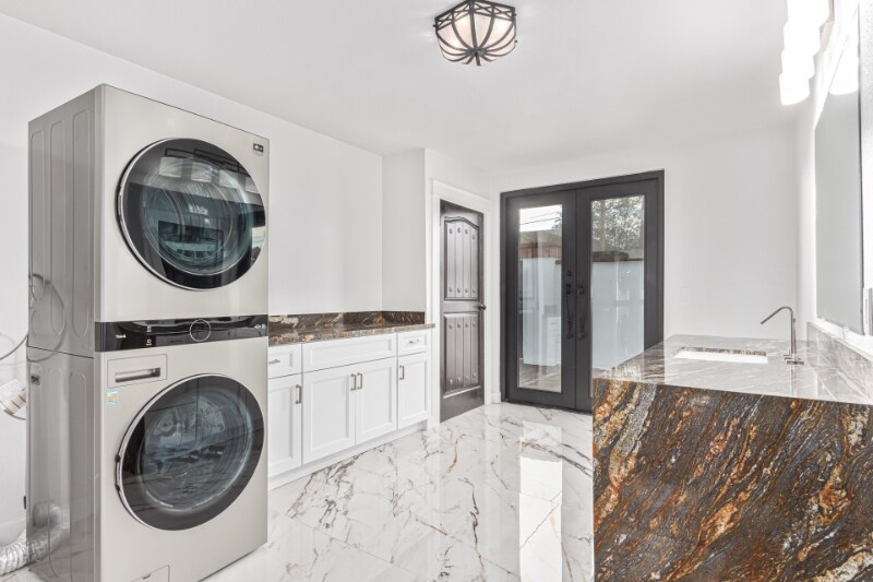 Building Photo - 322 N 13th St