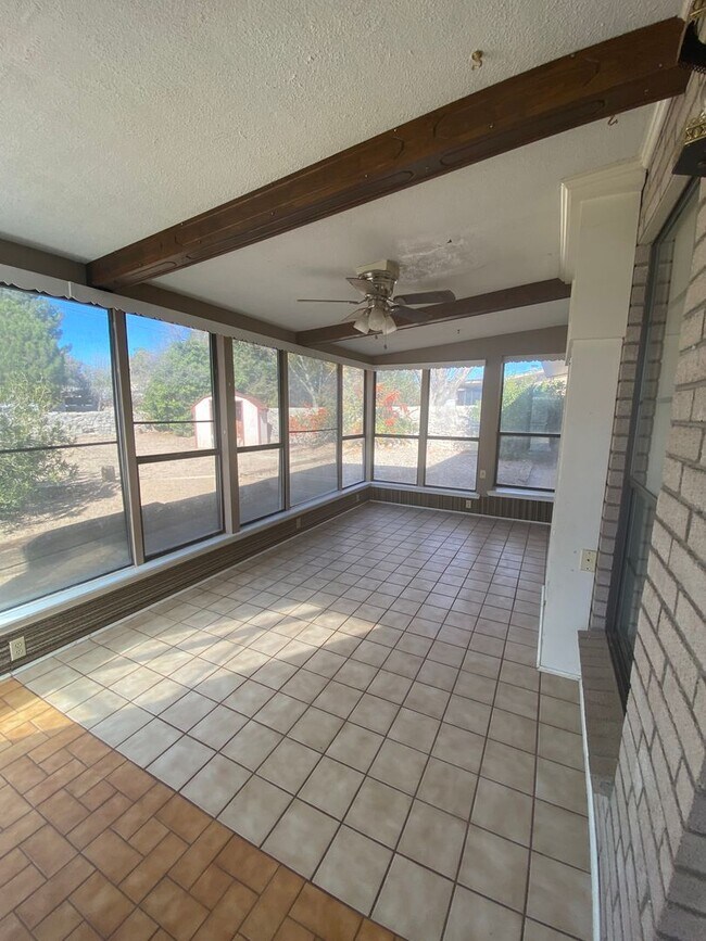 Building Photo - 675 Frank Maes Ave