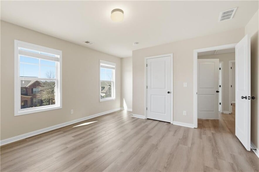 Building Photo - 4450 Pleasant Woods Dr