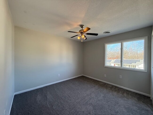 Building Photo - 3 Bedroom with Finished Walk Out Basement!