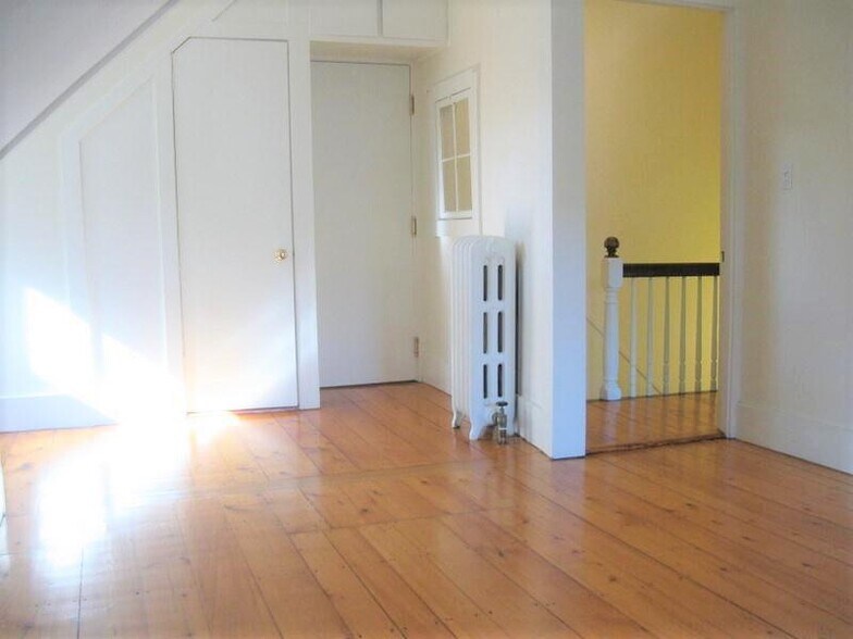 Building Photo - 30 Healey St