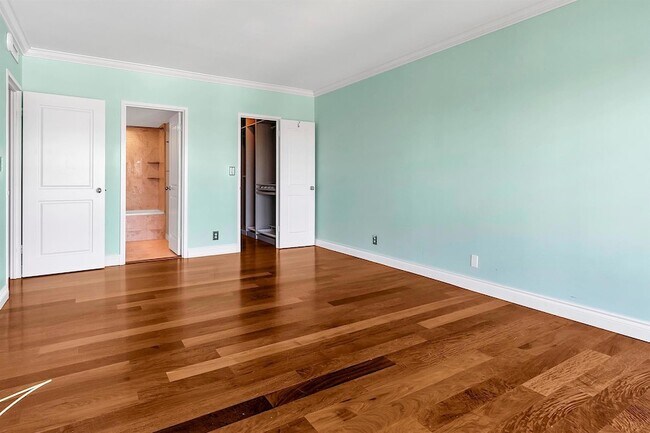 Building Photo - 2500 E Las Olas Blvd