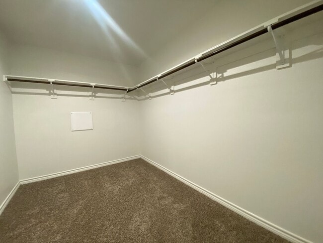 Building Photo - NEWER 4 BDRM HOME IN FLOUR BLUFF ISD!