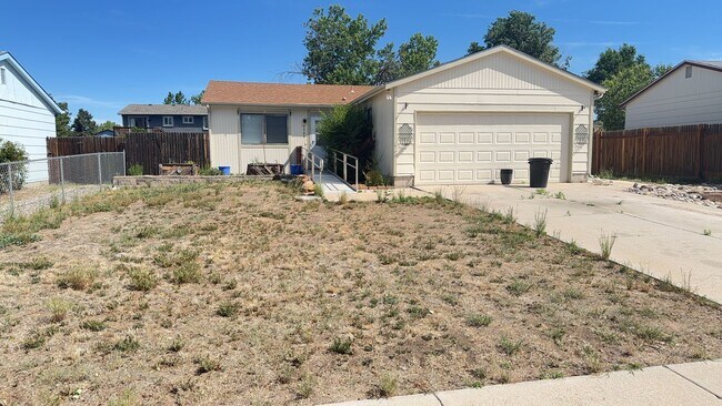 Building Photo - 4988 Ivor Dr