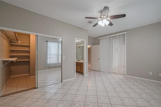Building Photo - 3315 Golden Trails Dr