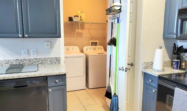 Building Photo - 812 Terrace Ridge Cir