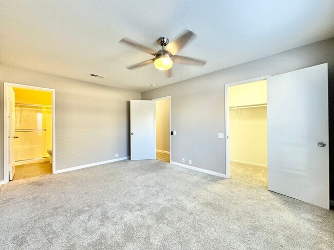 Building Photo - Beautiful 4Bd/2Ba located in Mira Mesa!