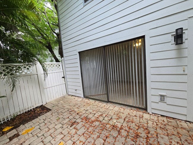 Building Photo - 7752 Tamara Lee Ct