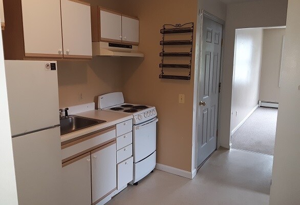 Primary Photo - 40 Middle St