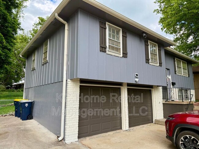 Building Photo - 8412 E 97 Terrace