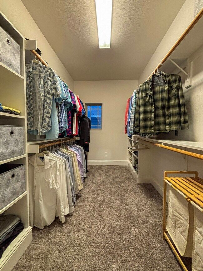 Building Photo - 5914 Hudson St