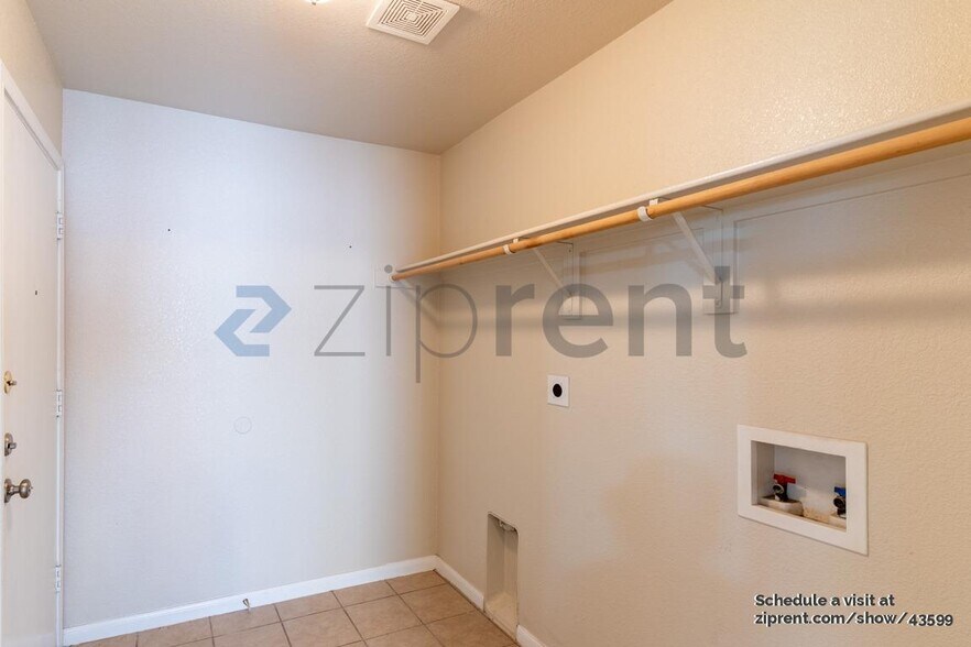 Building Photo - 5907 Drystone Ln