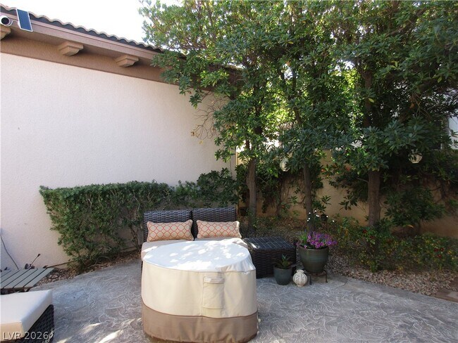 Building Photo - 1927 Taylorville St