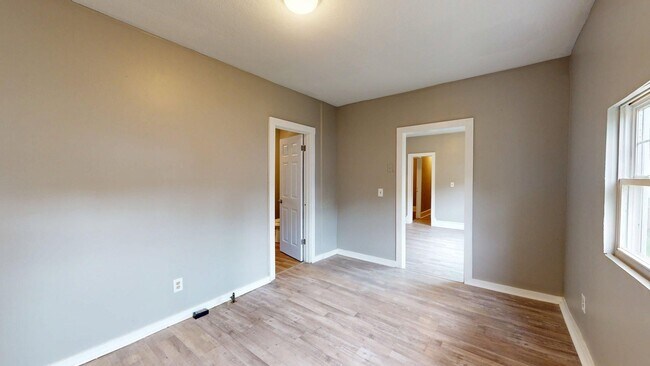 Building Photo - 4221 Newark Ave
